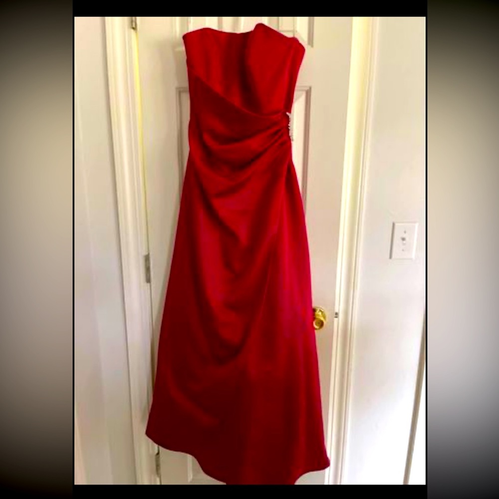 Red David's bridal strapless dress. Size 8